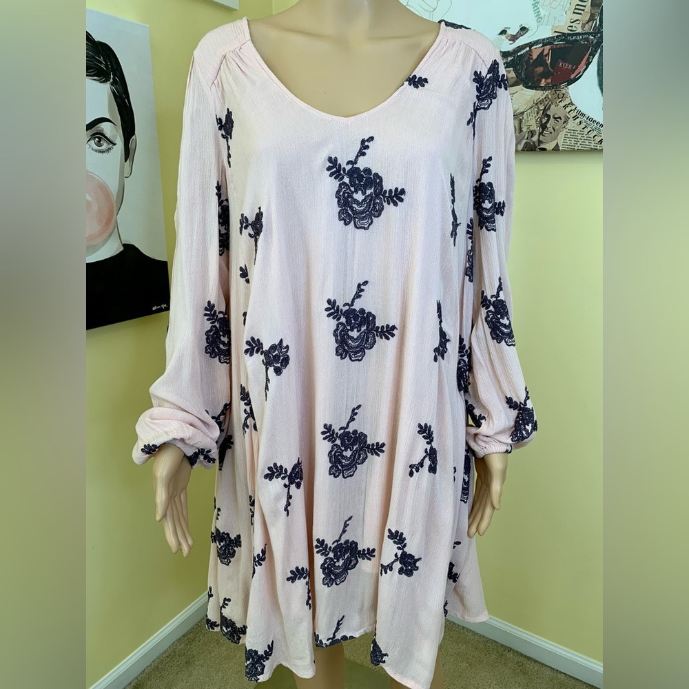 💫HP‼️💫 FREE PEOPLE “Emma” Embroidered Swing Dress in Blush Pink, Size Large - Picture 6 of 15